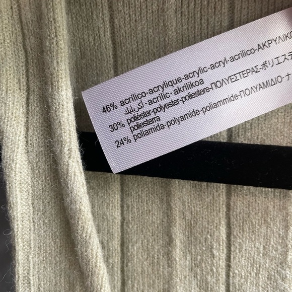 NWT Zara pleated sleeveless pull on jumpsuit in sage green. Size Medium. - Picture 10 of 10